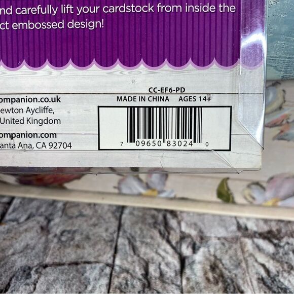 Crafters Companion NWT 6" x 6" Embossing Folder Petite Dot Design 1 Piece - Picture 5 of 5